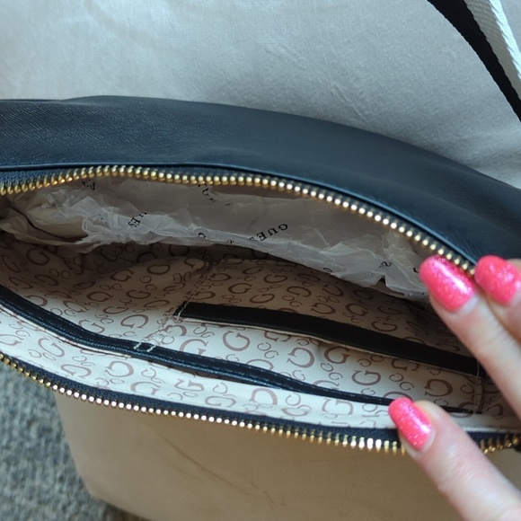 GUESS Norwood Mini Zip Black and White Shoulder Bag Halfmoon Purse nwt - Picture 3 of 13